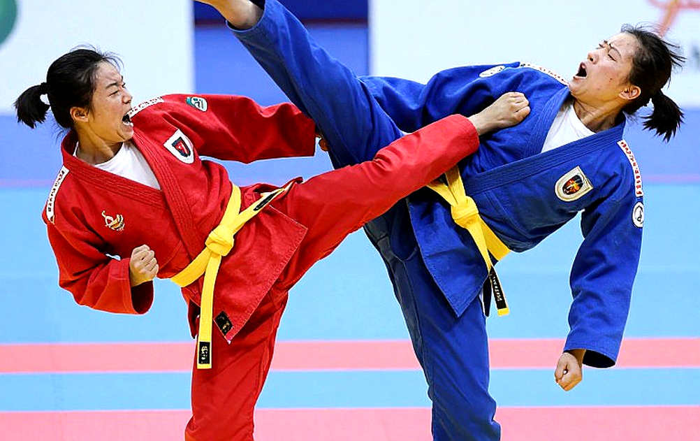 UFC hạng nặng: 27 triều đại trong 28 năm và logic của những chiếc đai bị bỏ trống