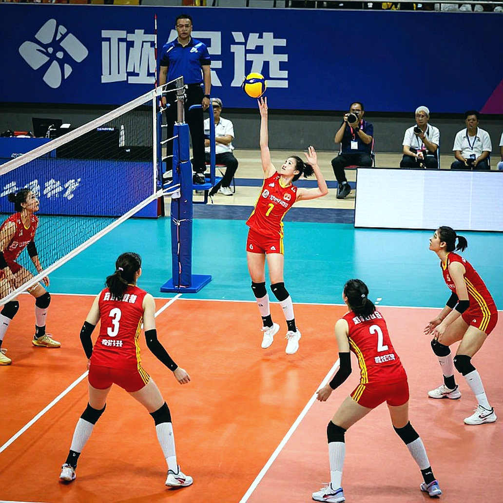 Chợ chuyển nhượng và nghệ thuật đọc sự im lặng: Khi dữ liệu thiếu là tín hiệu đắt giá nhất
