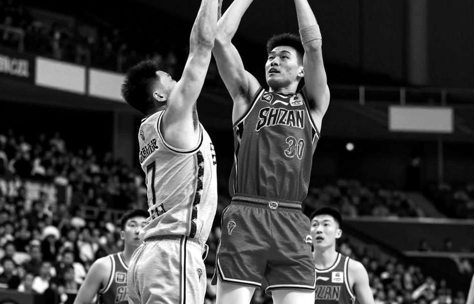 Bennie Boatwright và bài toán thời gian: Khi luật nhập tịch không đủ nhanh cho giấc mơ Asian Games Bennie Boatwright và bài toán thời gian: Khi luật nhập tịch không đủ nhanh cho giấc mơ Asian Games