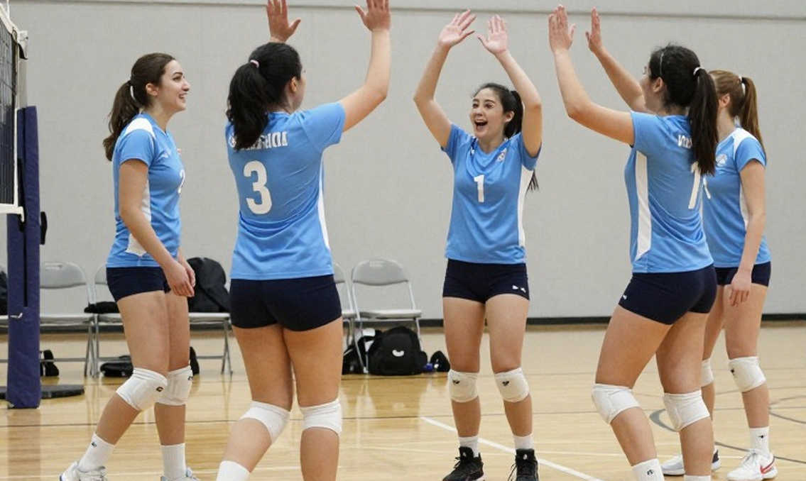 Volleyball Scoring Explained: Rally Points, Sets, and the Fifth Set to 15 Volleyball Scoring Explained: Rally Points, Sets, and the Fifth Set to 15