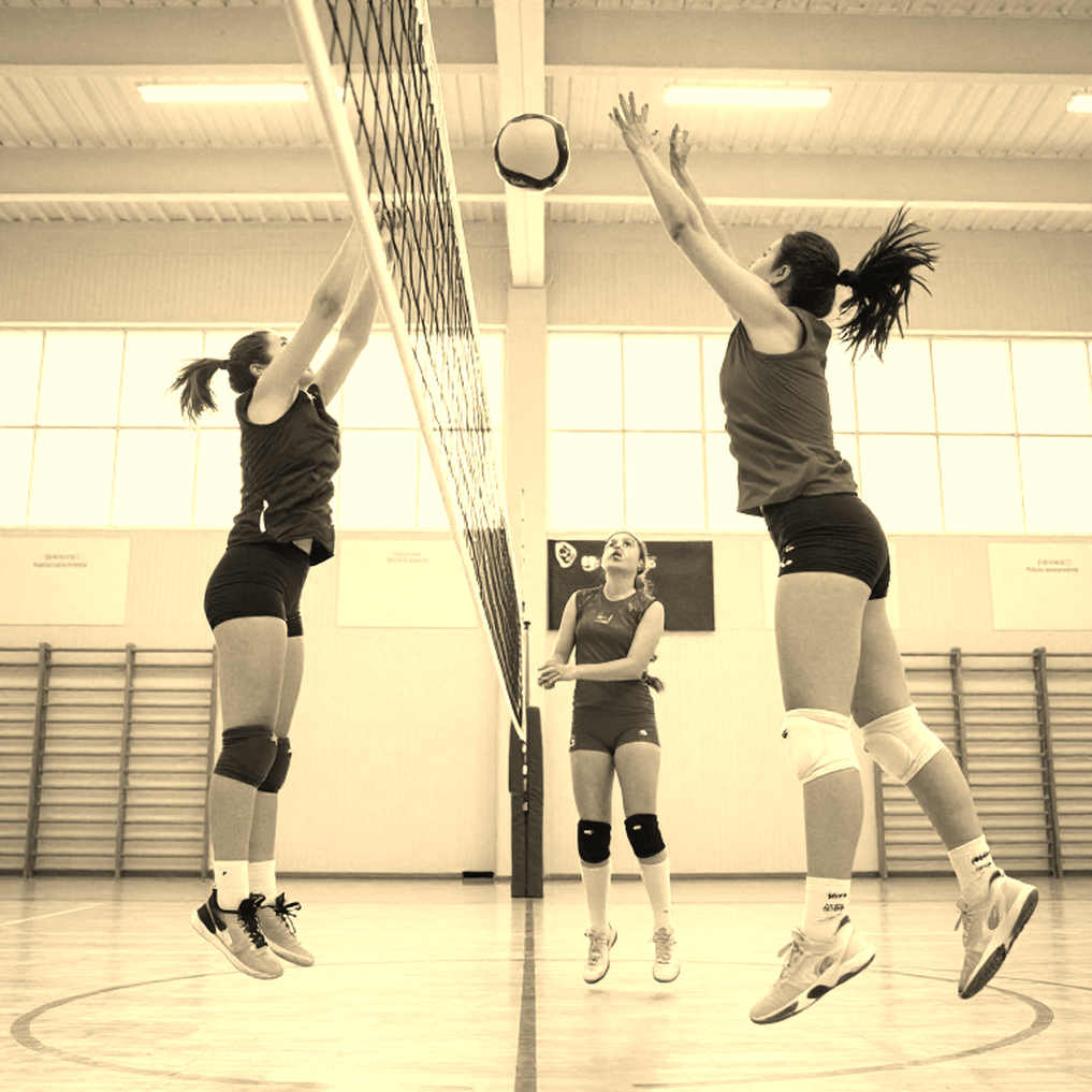 Volleyball Scoring Explained: Rally Points, Sets, and the Fifth Set to 15 Volleyball Scoring Explained: Rally Points, Sets, and the Fifth Set to 15