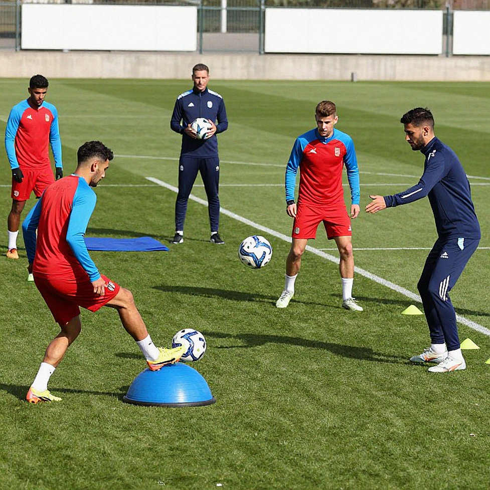 Julián Álvarez chọn ở lại Atlético: Quyết định giữ vững chiến thuật của Simeone