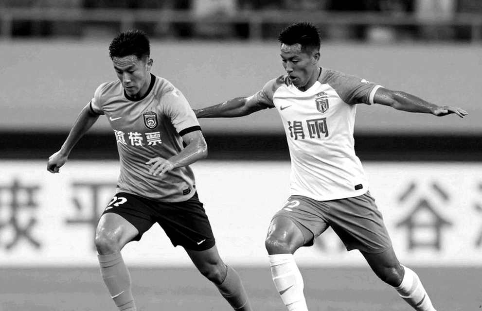 Itakura đau cổ chân trái: Nhật Bản mất trục trung tâm hàng thủ ba người trước Venezuela Itakura đau cổ chân trái: Nhật Bản mất trục trung tâm hàng thủ ba người trước Venezuela