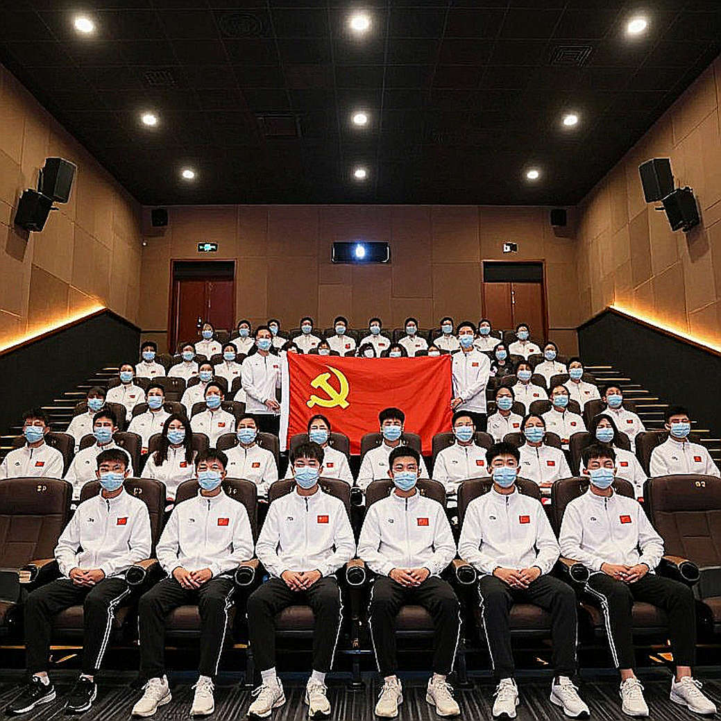 Kunlavut Vitidsarn lên ngôi vô địch cầu lông đơn nam Á vận hội 2026 Kunlavut Vitidsarn lên ngôi vô địch cầu lông đơn nam Á vận hội 2026
