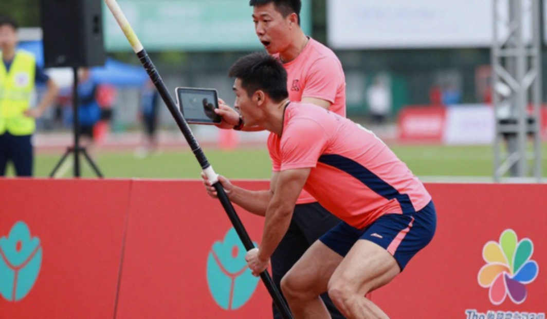 Global Gate Hạ Long ESG++ Marathon 2026: 15.000 Người Chạy Giữa Vịnh Di Sản Và Ba Câu Hỏi Chưa Lời Đáp