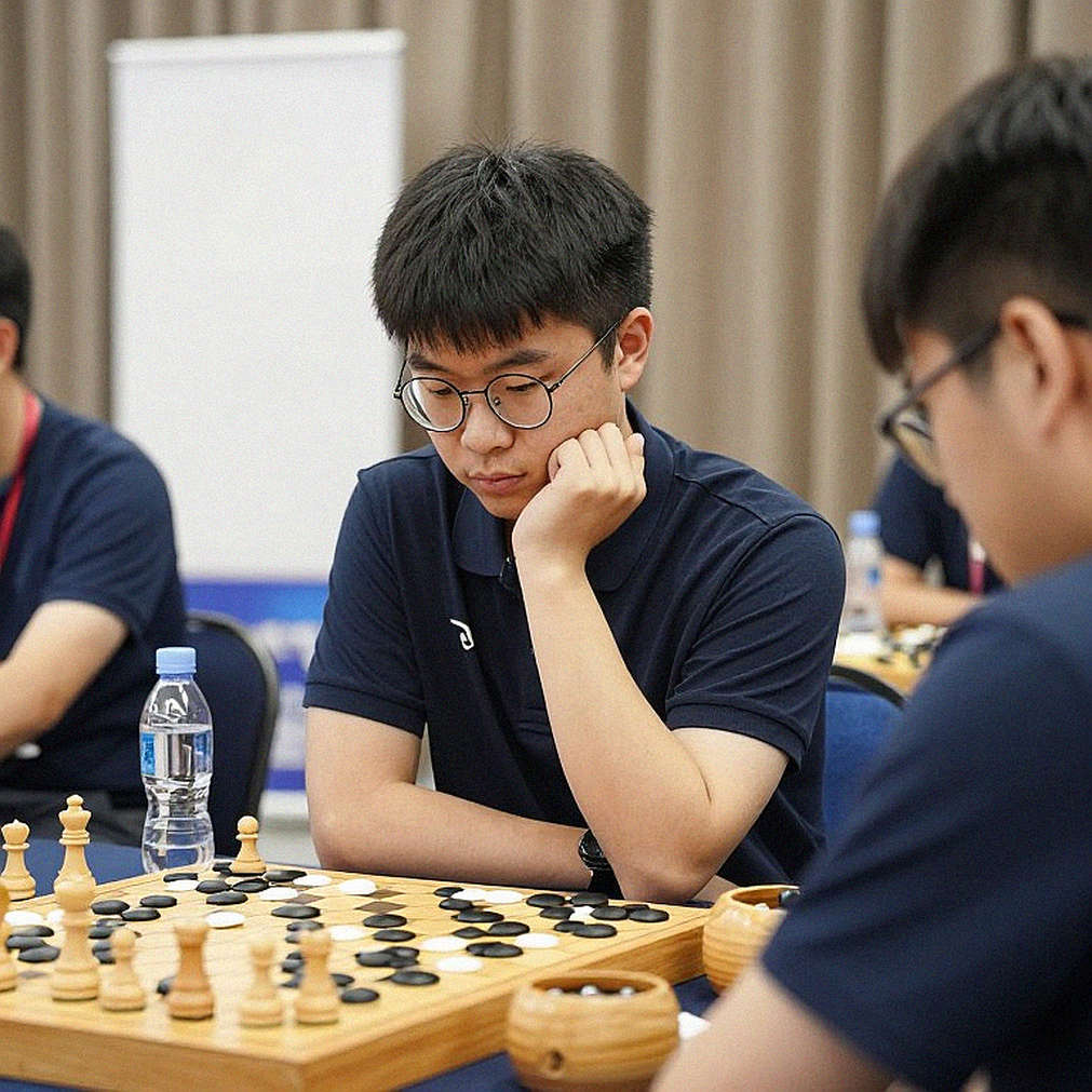 Lời khen của Magnus Carlsen dành cho R Praggnanandhaa và lỗ hổng định dạng không ai gọi tên Lời khen của Magnus Carlsen dành cho R Praggnanandhaa và lỗ hổng định dạng không ai gọi tên