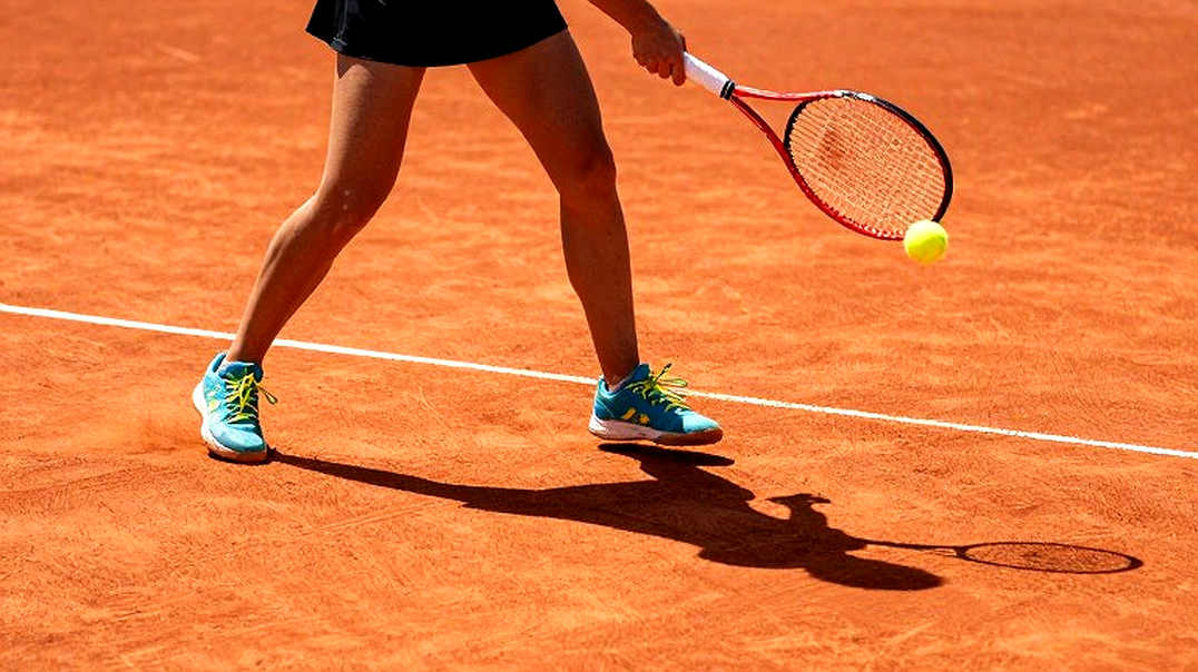 Mùi cần sa trên sân Grand Slam: Sabalenka, khoảng lặng giữa hai cú giao bóng