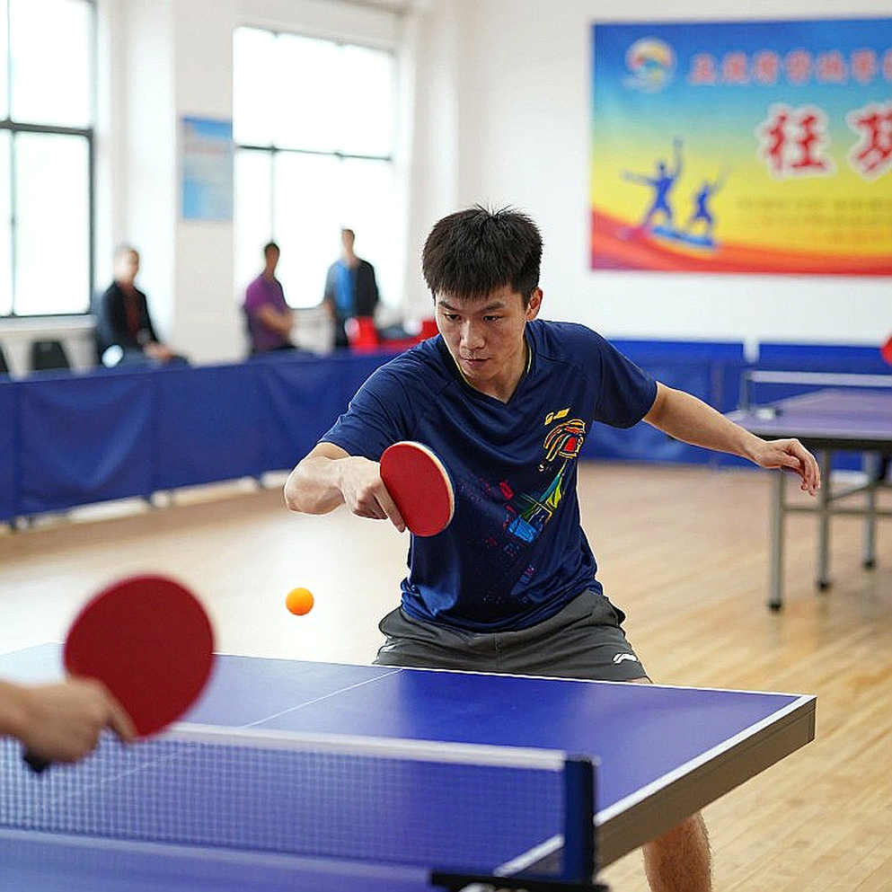 Mép bàn ở 10-10: khoảng trống phán đoán mà bóng bàn chưa lấp được