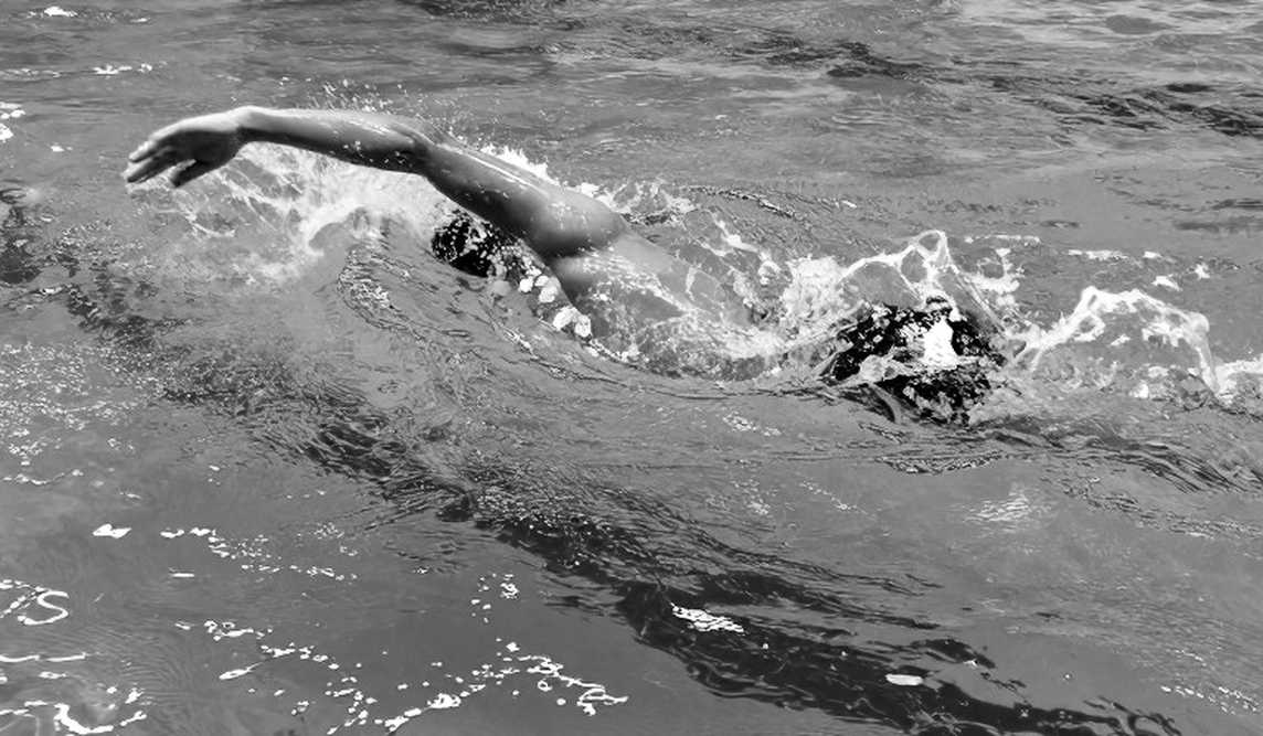 Kỷ lục Nam Mỹ trong hai ngày: Carvalho và Alcantara đặt Brazil vào bản đồ bơi bể ngắn